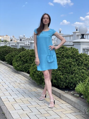 Яскрава блакитна сукня міні з віскозної тканини 5740