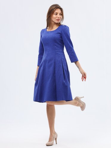 Яскрава сукня із синьої жакардової тканини 5759