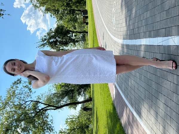 Белоснежное платье футляр из жаккардовой ткани 5784 1916490000019 фото