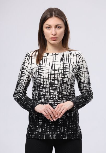Чорно-біла трикотажна блуза з абстрактним принтом 1303
