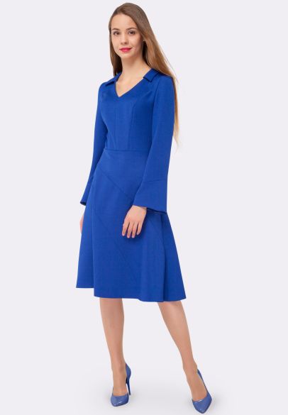 Платье насыщенного синего цвета с отложным воротничком 5491