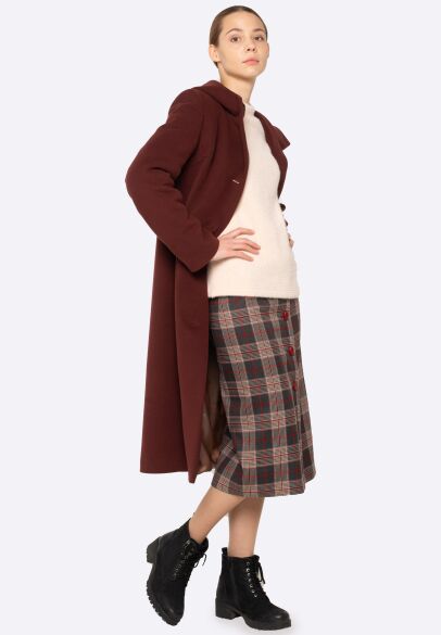 Утепленное бордовое пальто из шерстяной ткани с капюшоном 4420