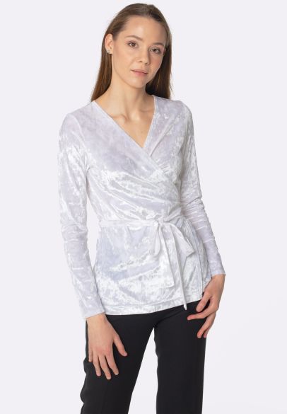 Перлинно-біла блуза з запа́хом зі стрейч велюру 1267