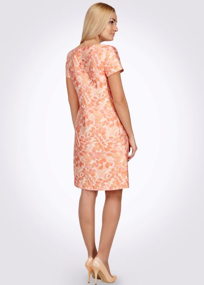 Персикова сукня прямого силуету з жакардової тканини 5414