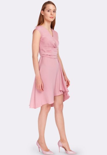 Нежно-розовое платье с асимметричной юбкой 5586p