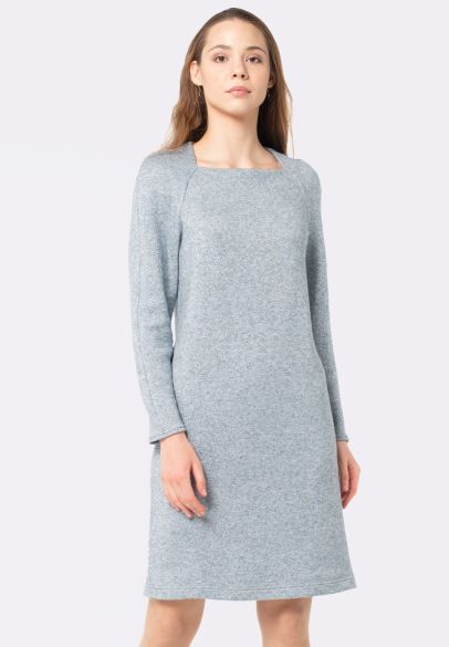 Світло-сіра тепла сукня з люрексом 5624