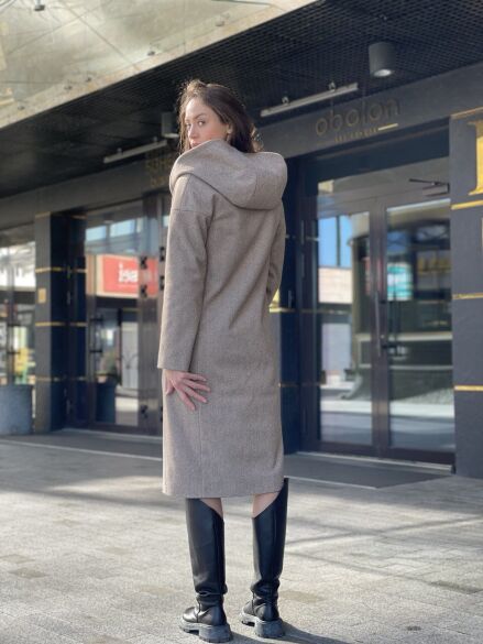 Утепленное шерстяное пальто с капюшоном светло-коричневого цвета 4427